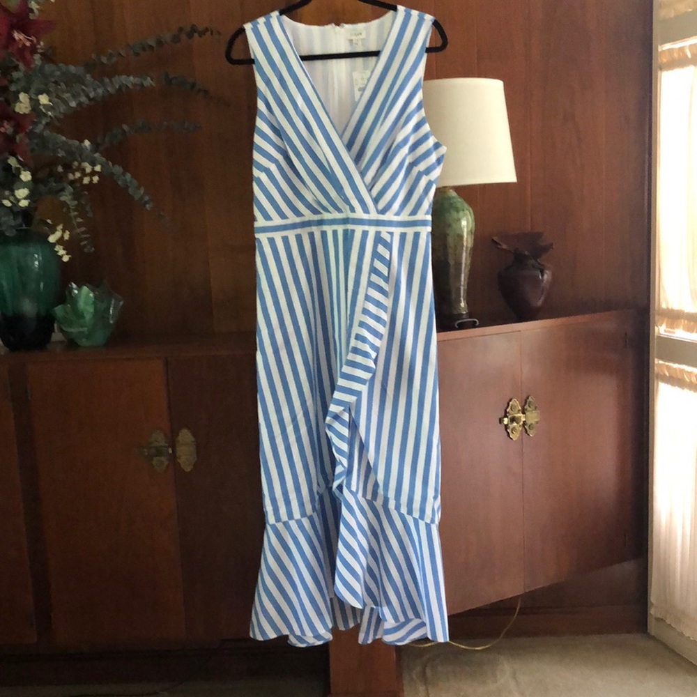 NWT J Crew V neck wrap dress with ruffle bottom